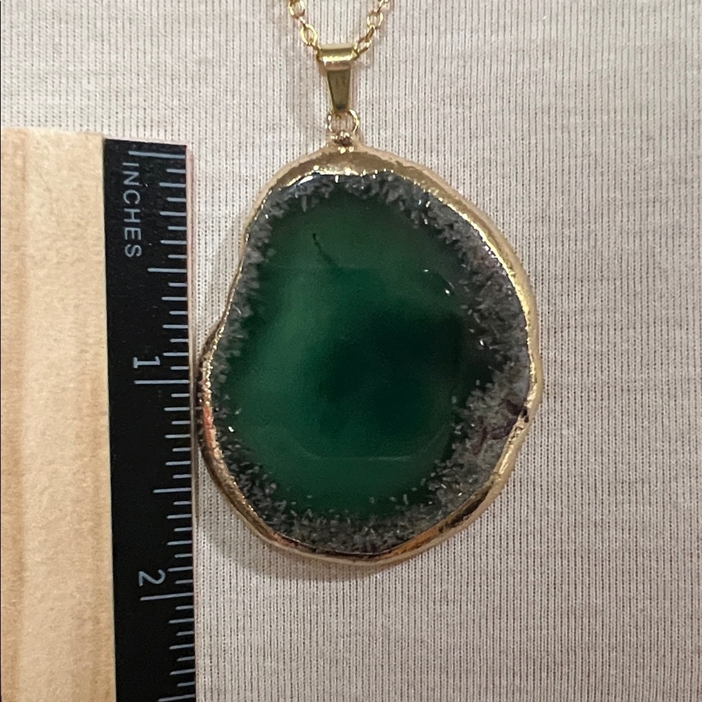 Gold-Tone Necklace with Green Pendant Agate - Picture 4 of 8